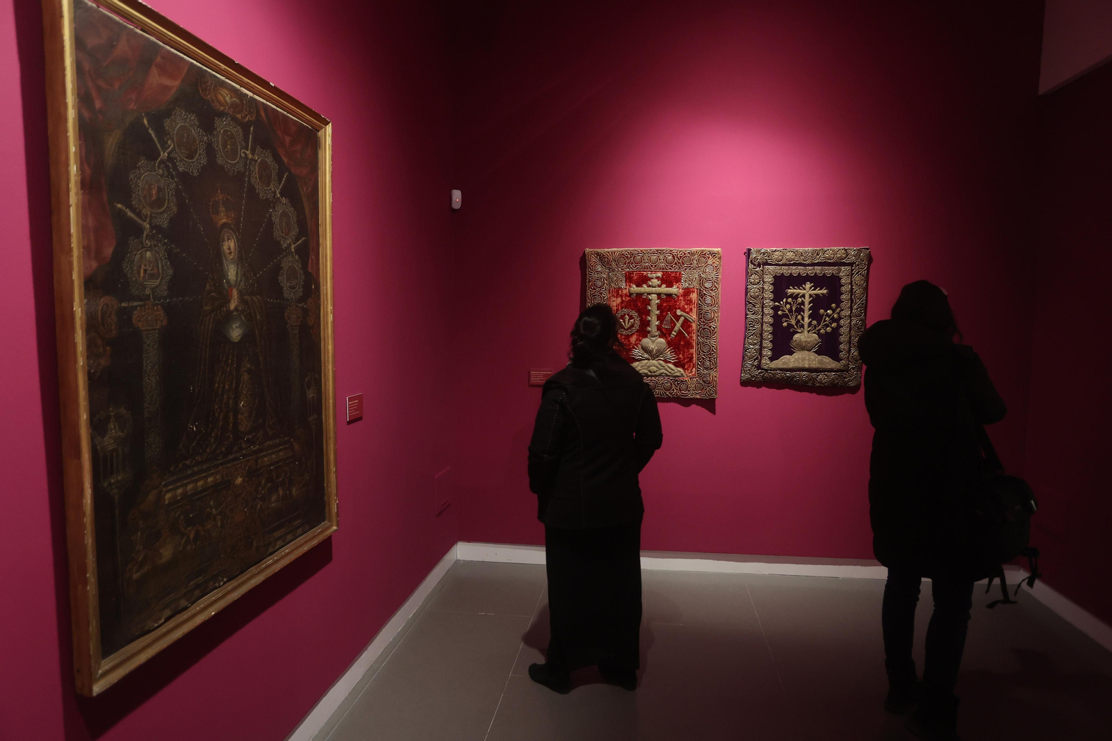 Exposición sobre la restauración del palio de la Virgen del Valle