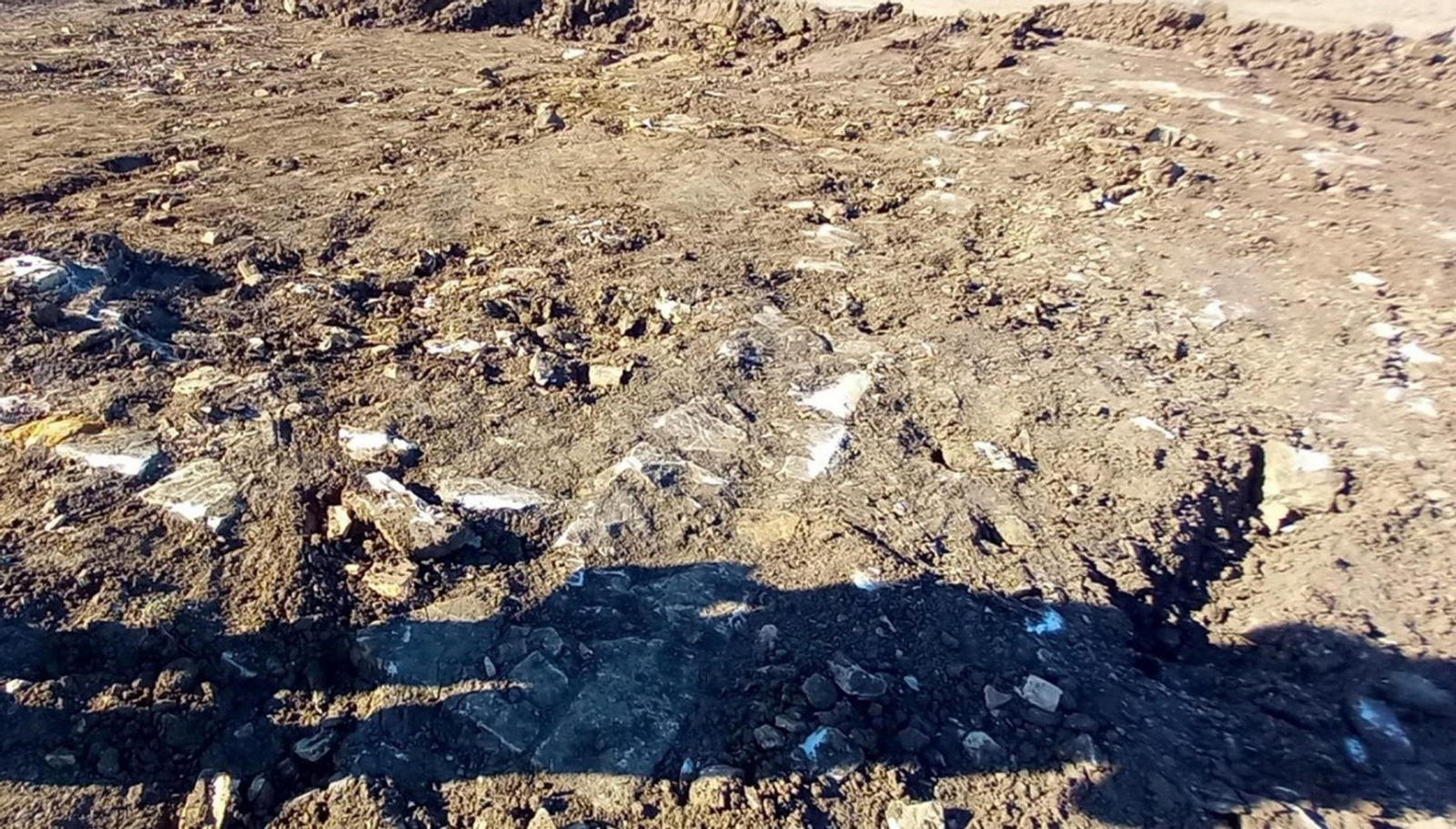 En los movimientos de tierra han aparecido restos arqueológicos de la época romana.