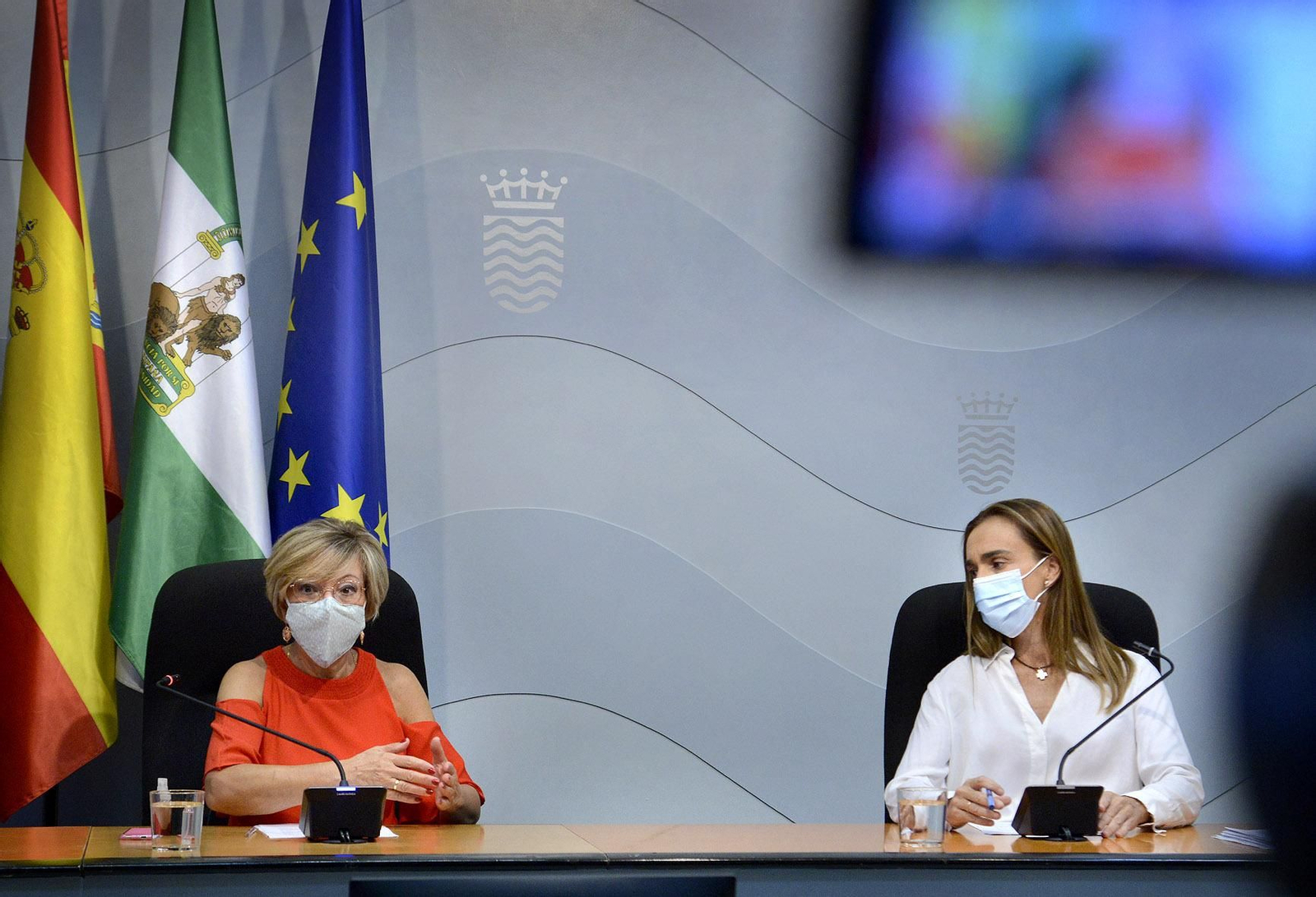 La director del asilo San José, Fátima Villar, durante su comparecencia.