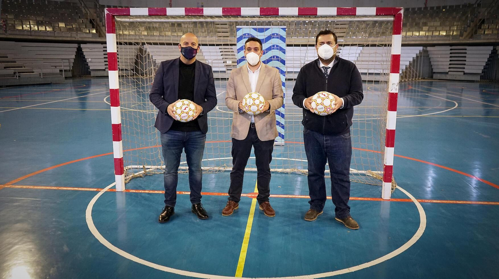 Pedro Curtido, Jesús Alba y Jaime Armario, en la presentación de la Supercopa de fútbol sala.