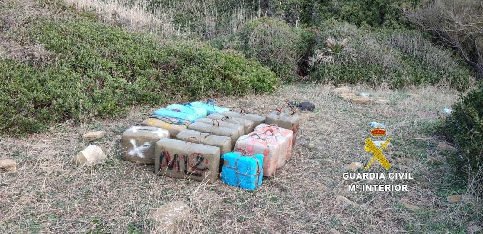 La droga intervenida en Tarifa.
