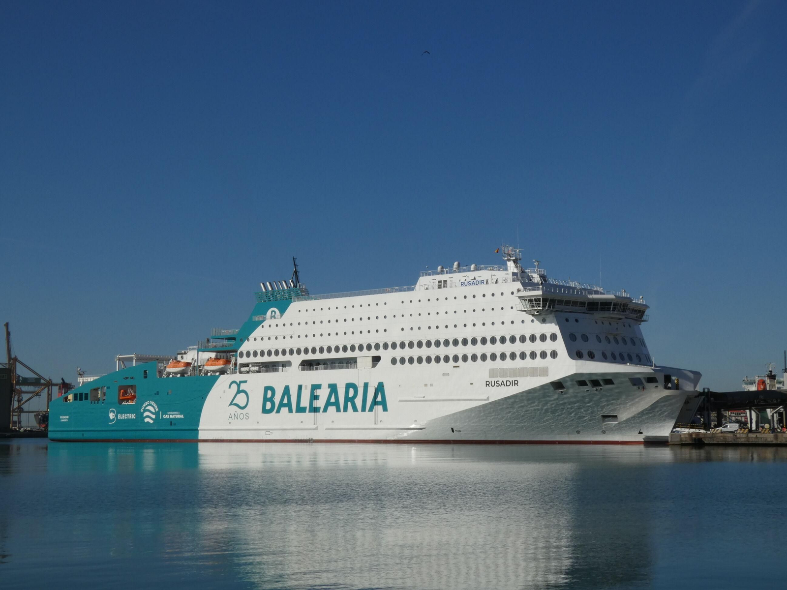 El ferry de Baleària ‘Rusadir’ que cubrirá la línea entre Málaga y Melilla.