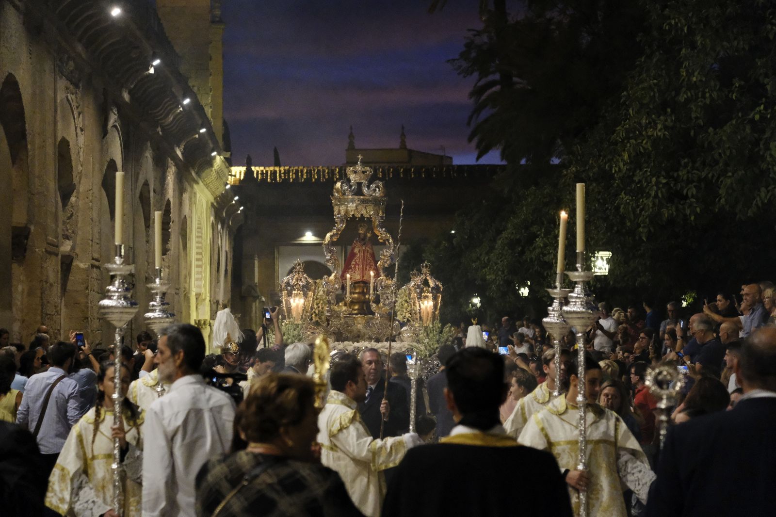La procesión de la Virgen de la Fuensanta de Córdoba, en imágenes