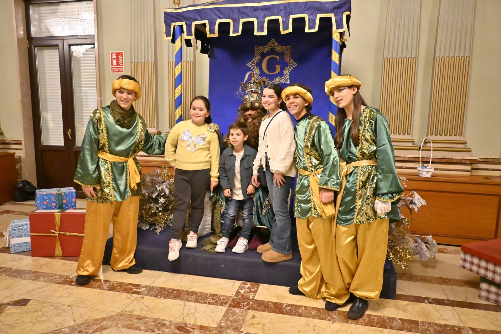 Las fotografías de la entrega de cartas a los Reyes Magos en Huelva