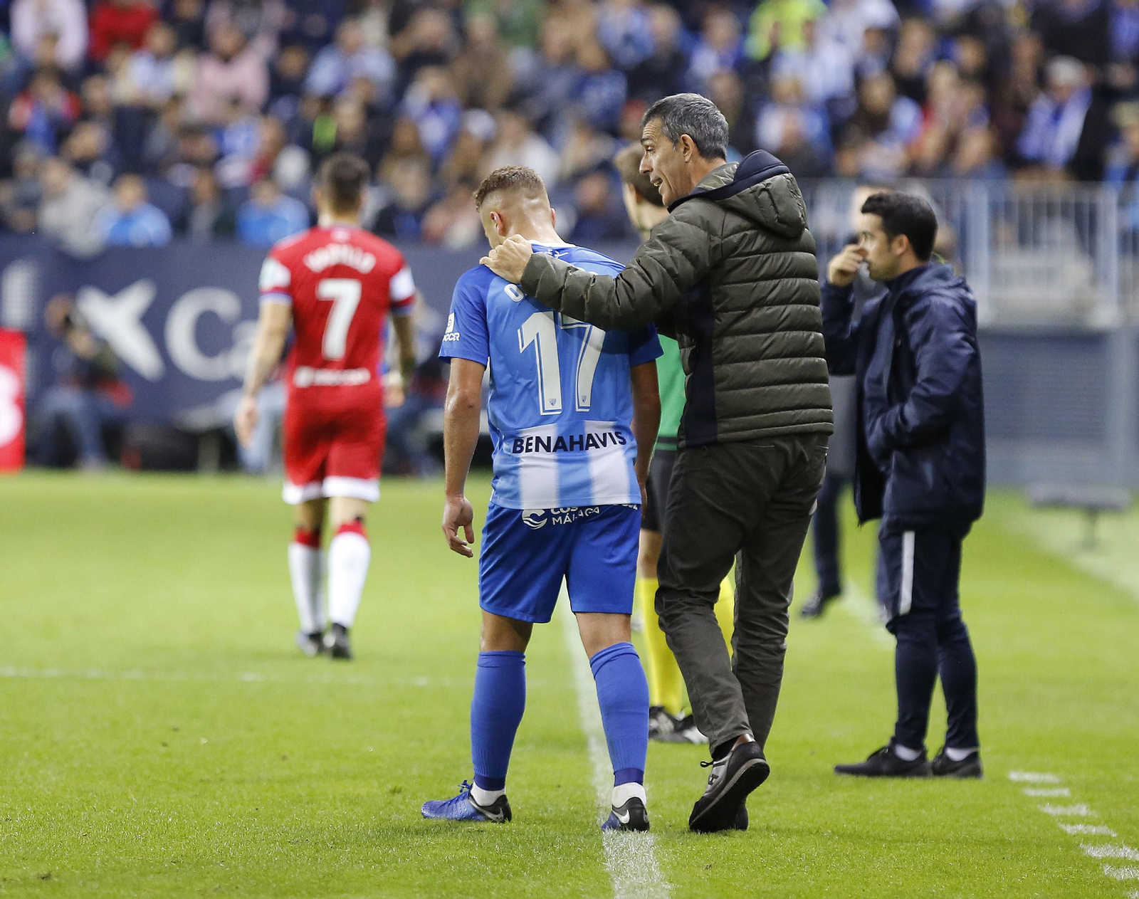 Ontiveros recibe indicaciones de Muñiz.