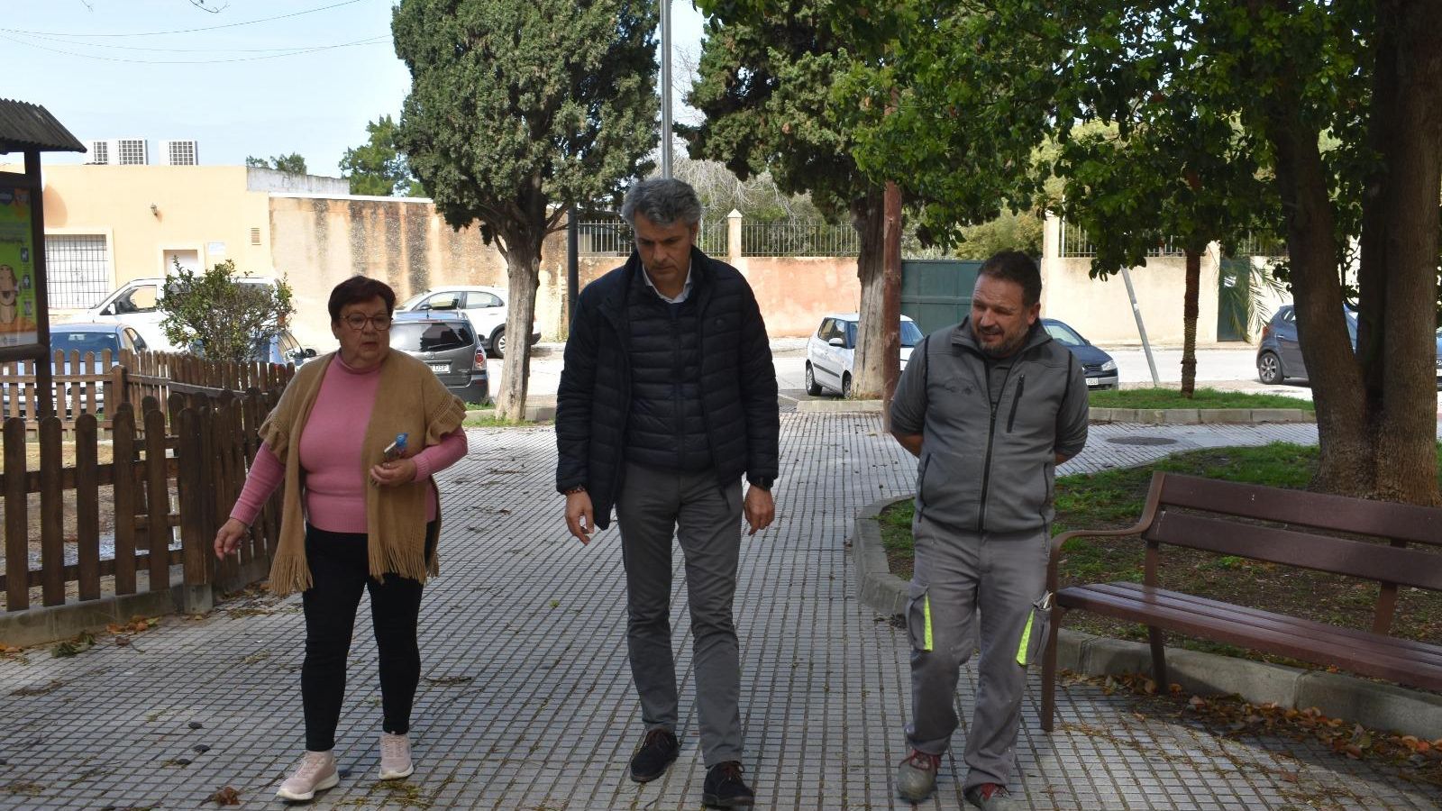 Otro momento de la visita de los andalucistas a Cayetano Roldán.