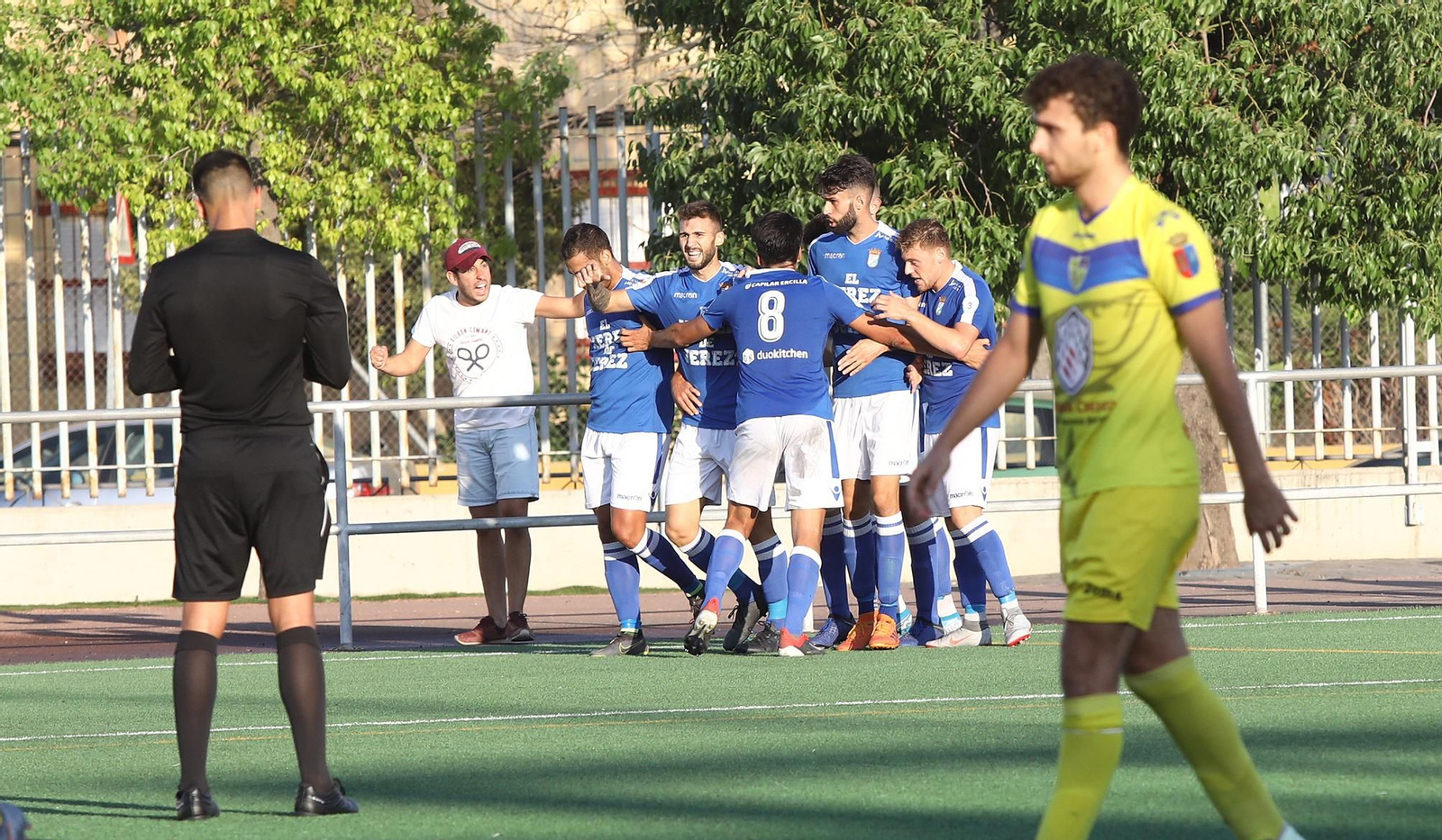 Los azulinos ganaron su primer partido de la temporada en casa ante el Conil.