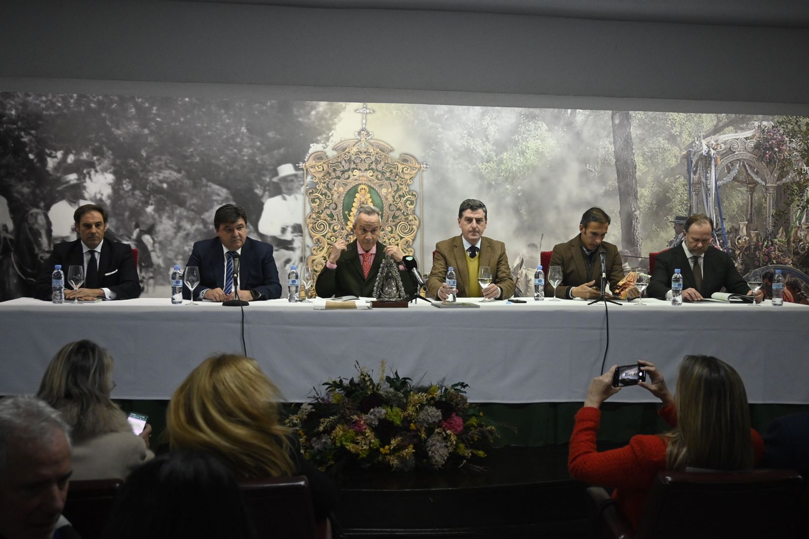 Presentación del Catálogo de la Exposición "Otorga lo Imposible" en imágenes