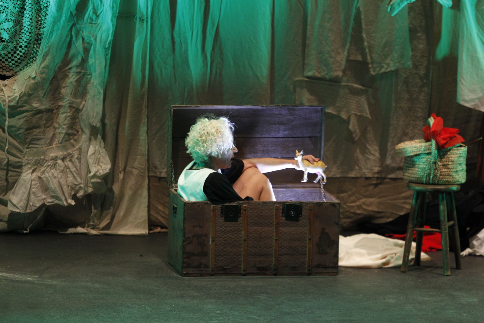 Fotogalería Festival Teatro El Ejido. Obra "El Desván de los Hermanos Grim"