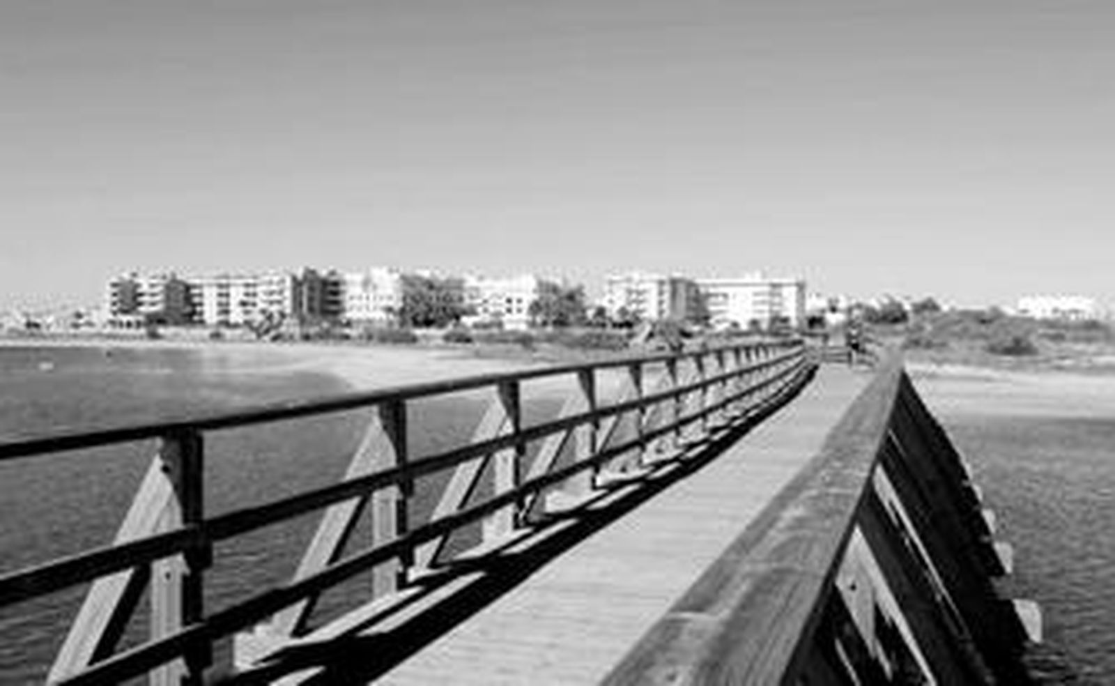 Los turistas pueden disfrutar de naturaleza y playa en Isla Cristina.