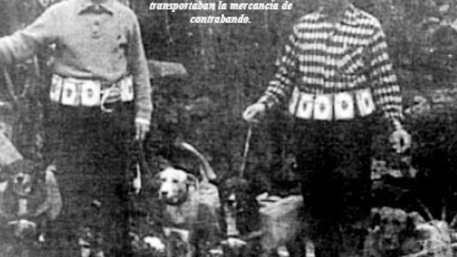 Contrabandistas, con sus perros.