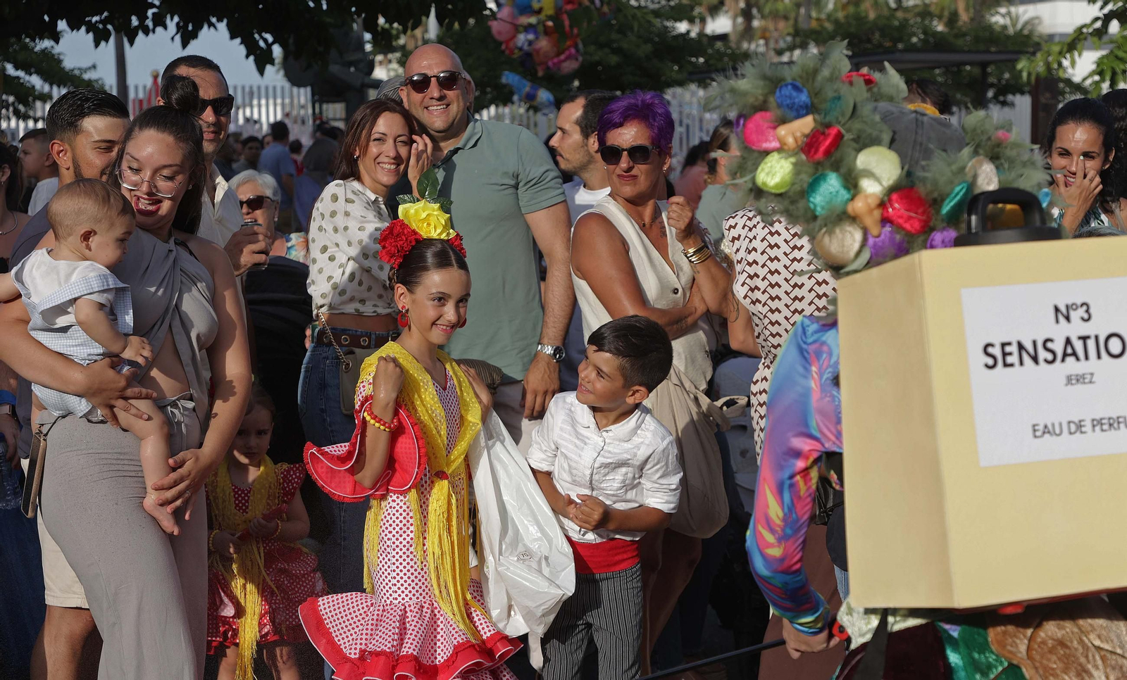 Búscate en las fotos de la cabalgata de la Feria Real de Algeciras 2025