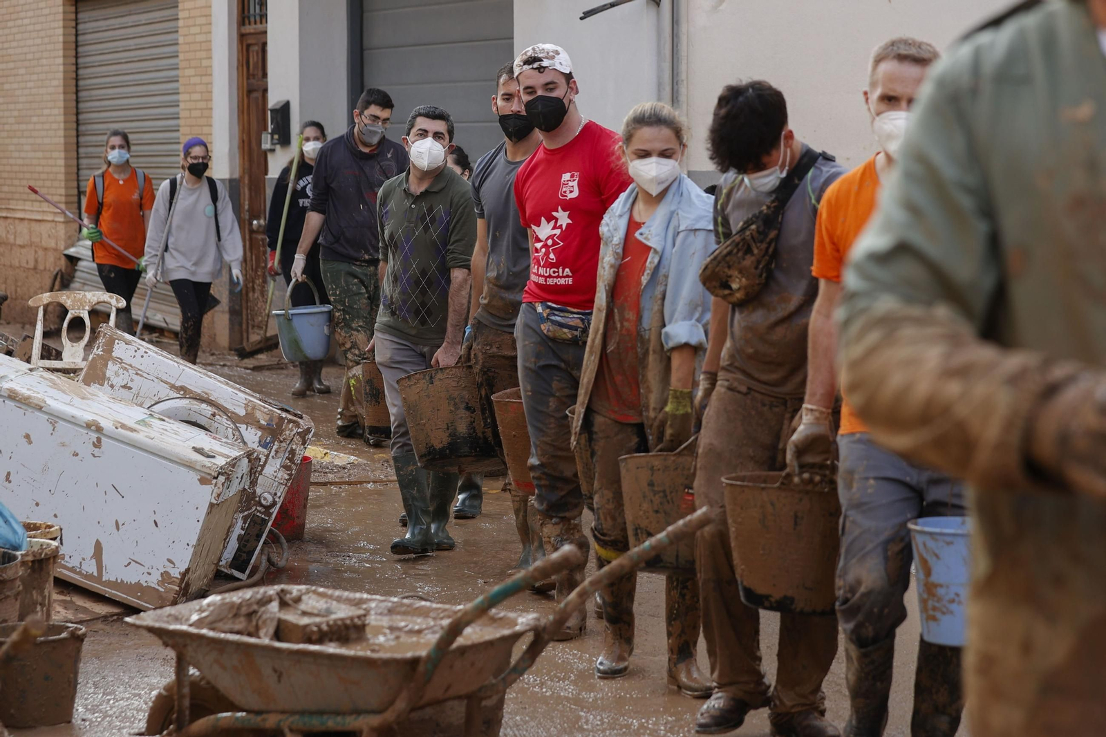 Jóvenes en Paiporta
