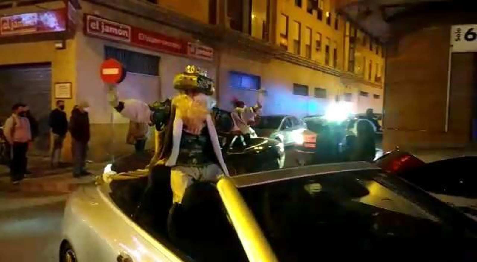 Recorrido de los Reyes Magos por la capital onubense.