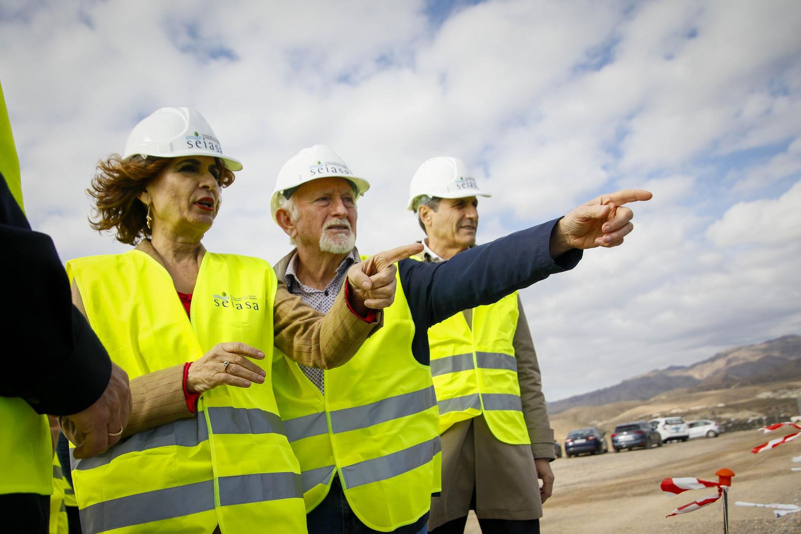 María Jesús Montero visita las obras de la balsa general de regulación de la Comarca de Usuarios Aguas de Níjar, en imágenes