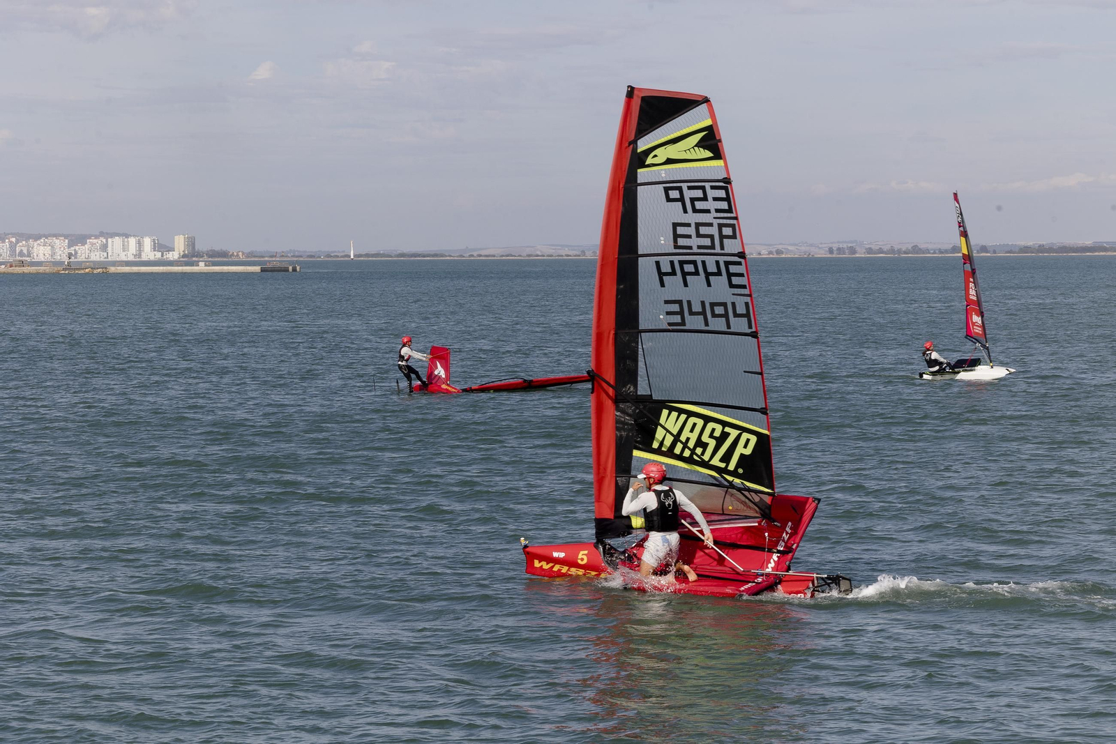 Imágenes de la apertura del Race Village de la Globe 40 en Cádiz