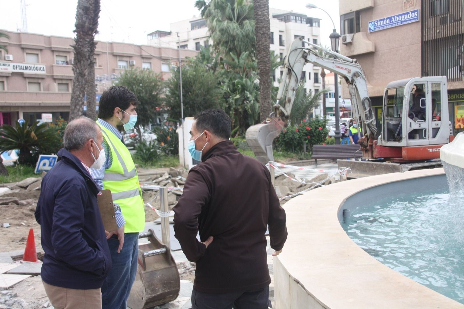 Francisco Gutiérrez, durante una visita al inicio de los trabajos.