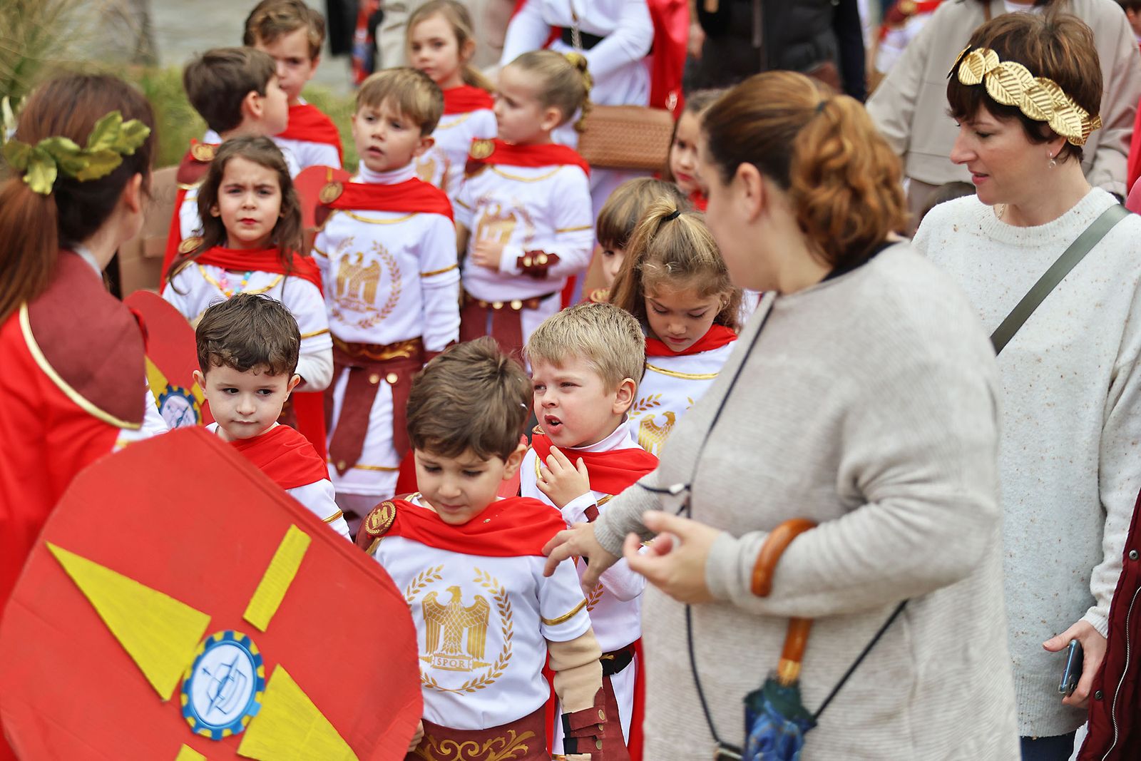 Imágenes del desfile “Un paseo por la historia”  de los niños del colegio Funcadia de Huelva