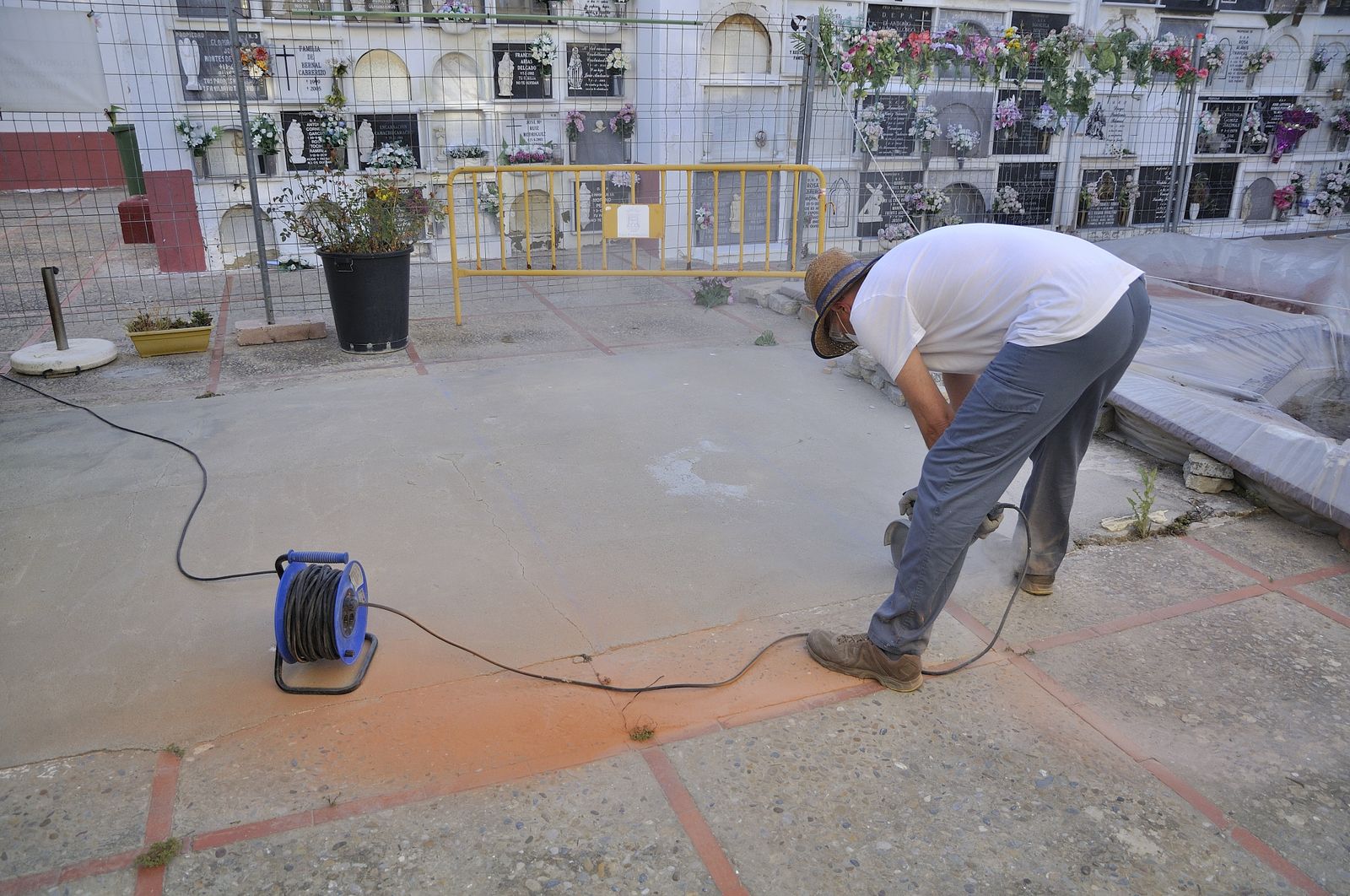 Trabajos de Amede en el cementerio de San Fernando.
