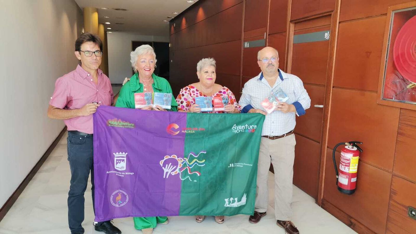 Málaga lleva los verdiales al Mulhacén.