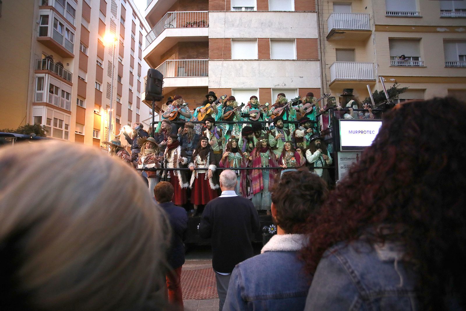 Las imágenes del carrusel de coros en el paseo marítimo