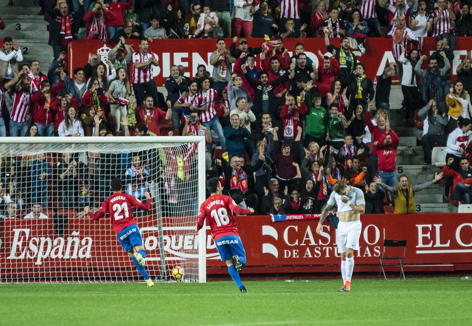 Las imágenes del Sporting-Almería