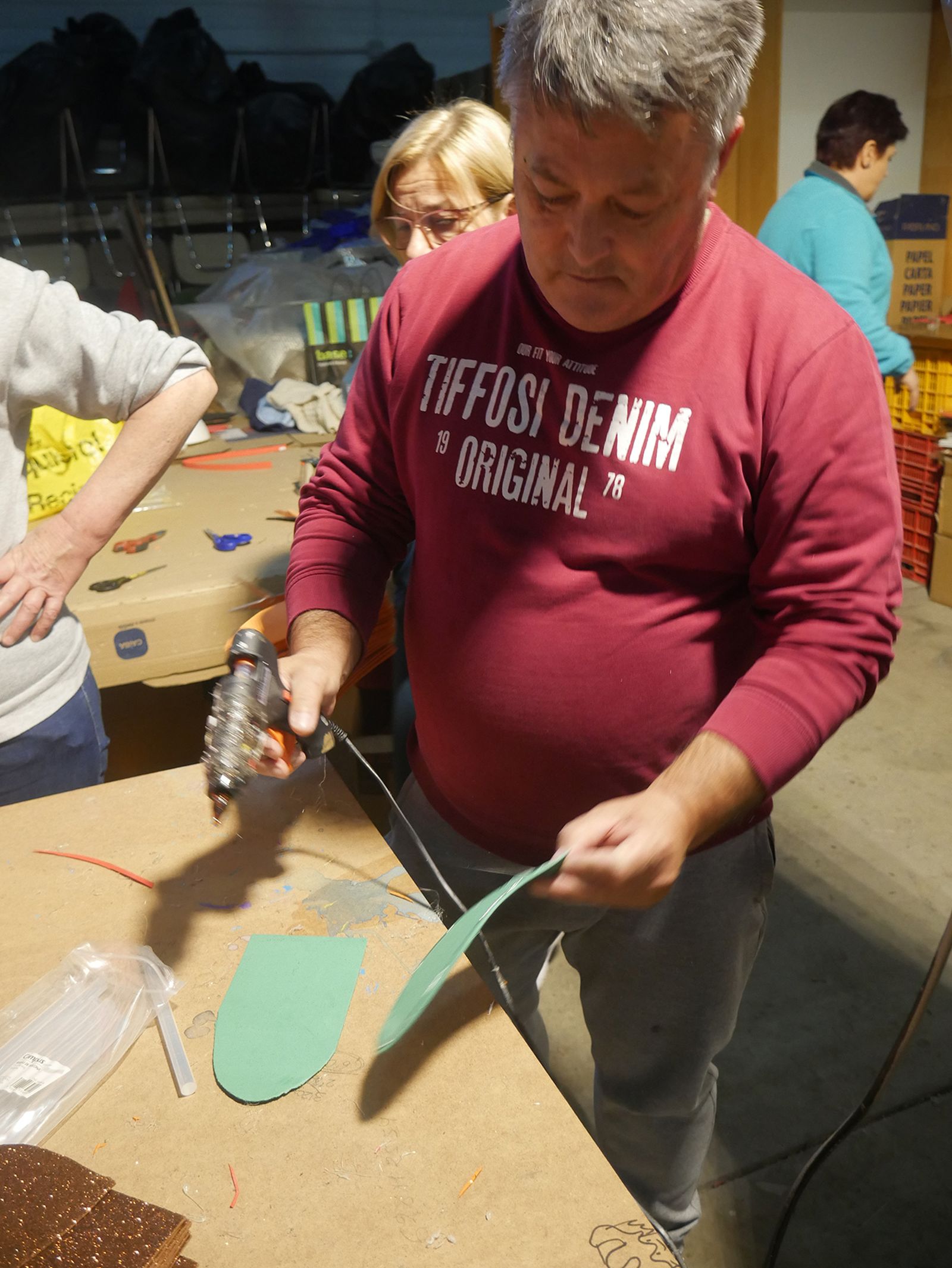 Imágenes de la elaboración de las carrozas tradicionales de Canjáyar