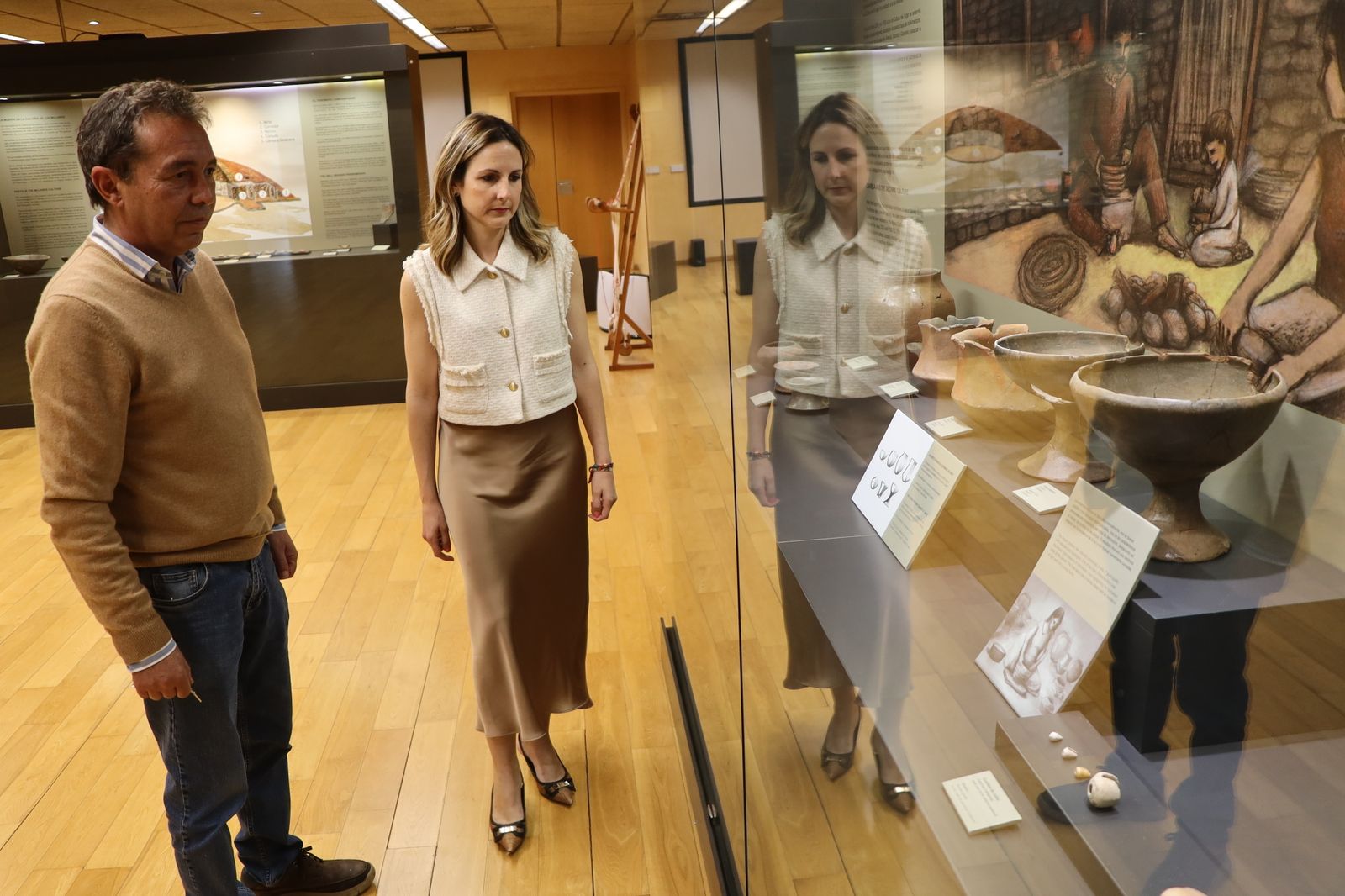 La concejala Elena Gómez en una de las salas del CAEE.