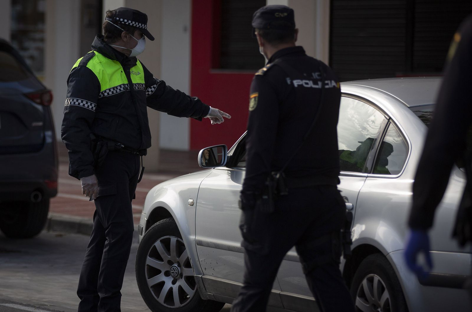 Coronavirus: Control de la Policía Nacional en Dos Hermanas