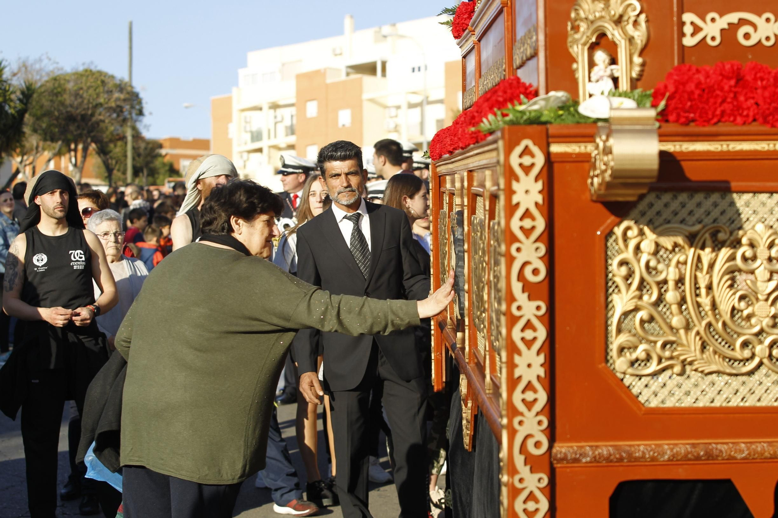 Imágenes de la Procesión del Camino por el Barrio de Araceli