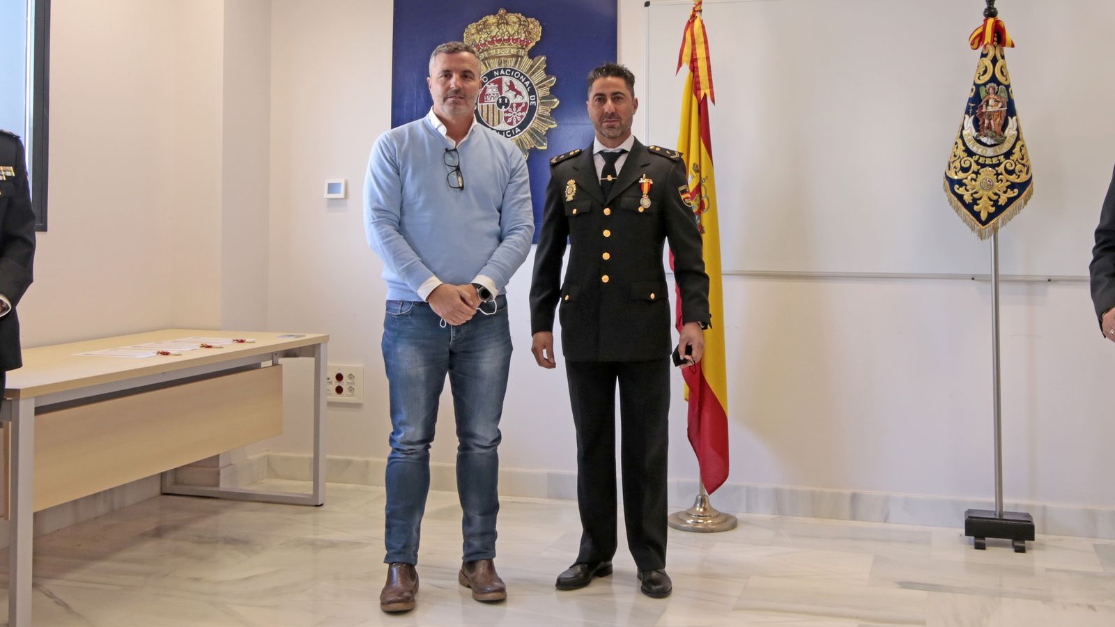 Medallas de Santo Angel en la comisaria de Jerez
