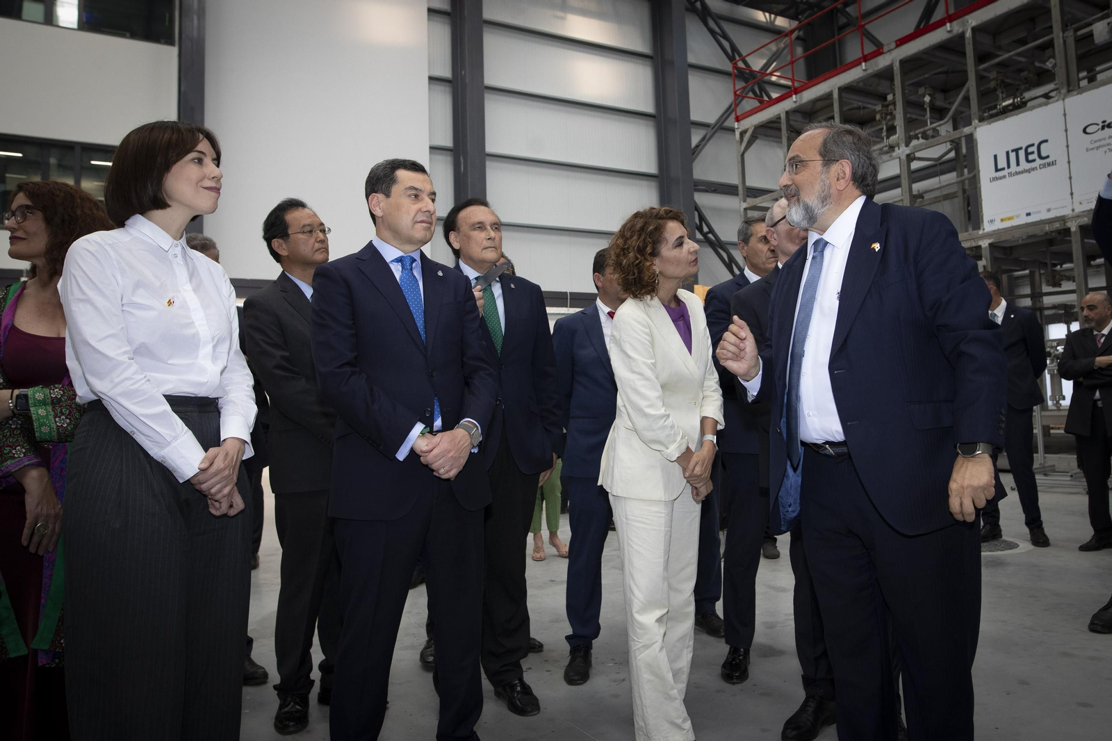 Juanma Moreno, preside la colocación de la primera piedra del edificio principal del acelerador de partículas Ifmif-Dones