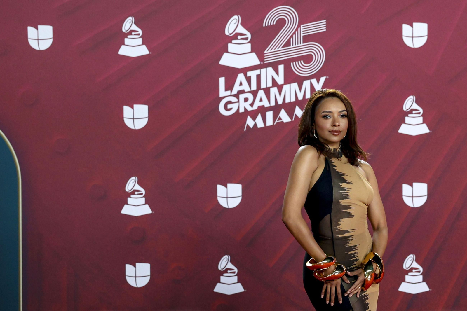 Todos los famosos, tendencias y curiosidades en la alfombra roja de la 25 edición de los Grammy Latinos