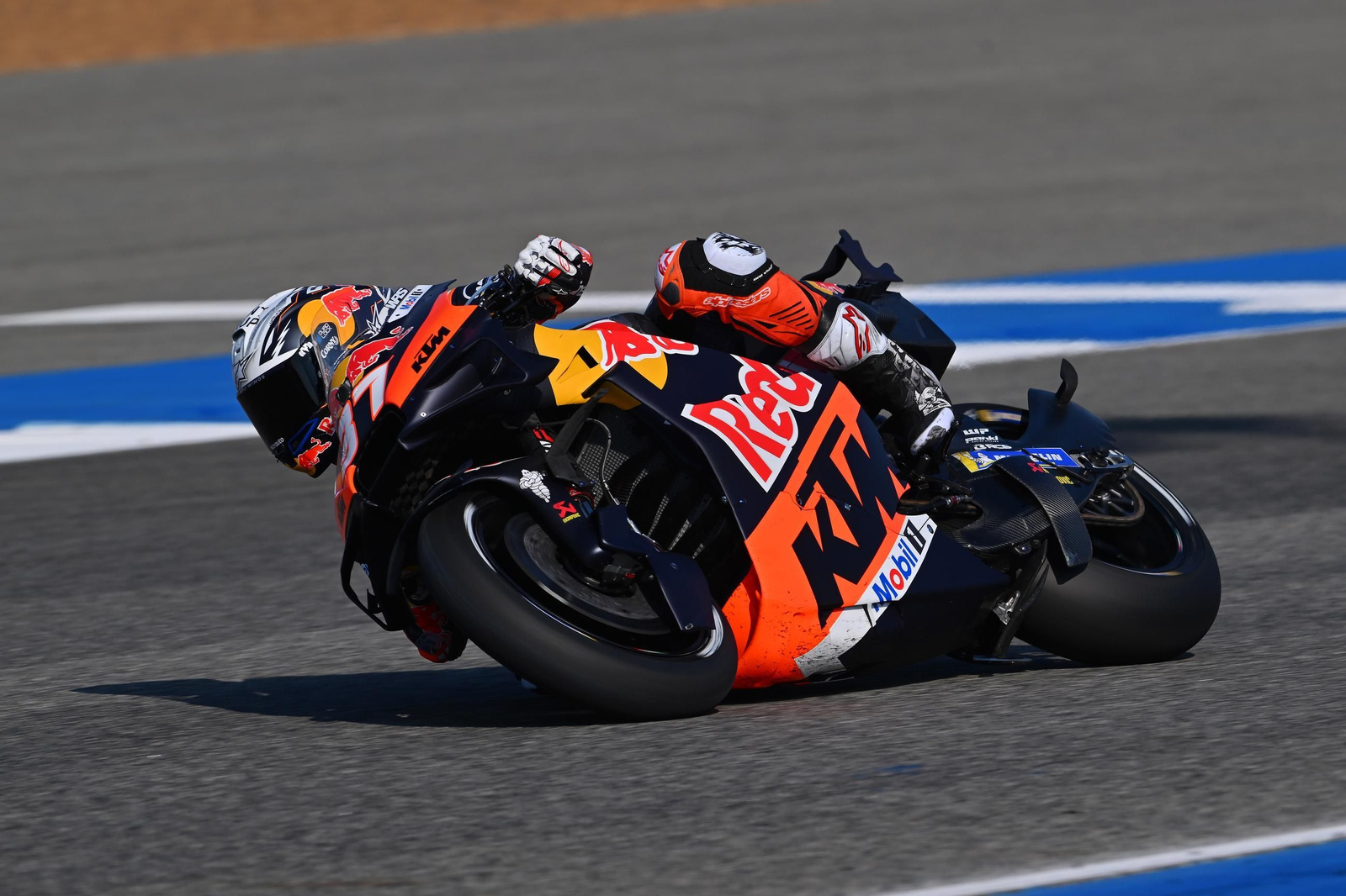 Las fotos del primer triunfo de Marc Márquez en la temporada