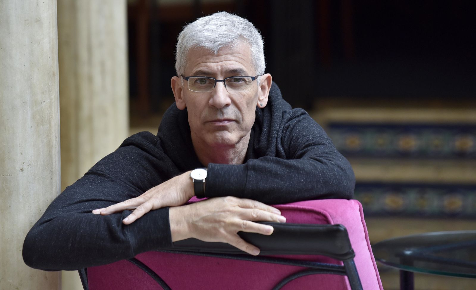 José Ovejero (Madrid, 1958), fotografiado en su visita a Sevilla, donde presentó su nueva obra.