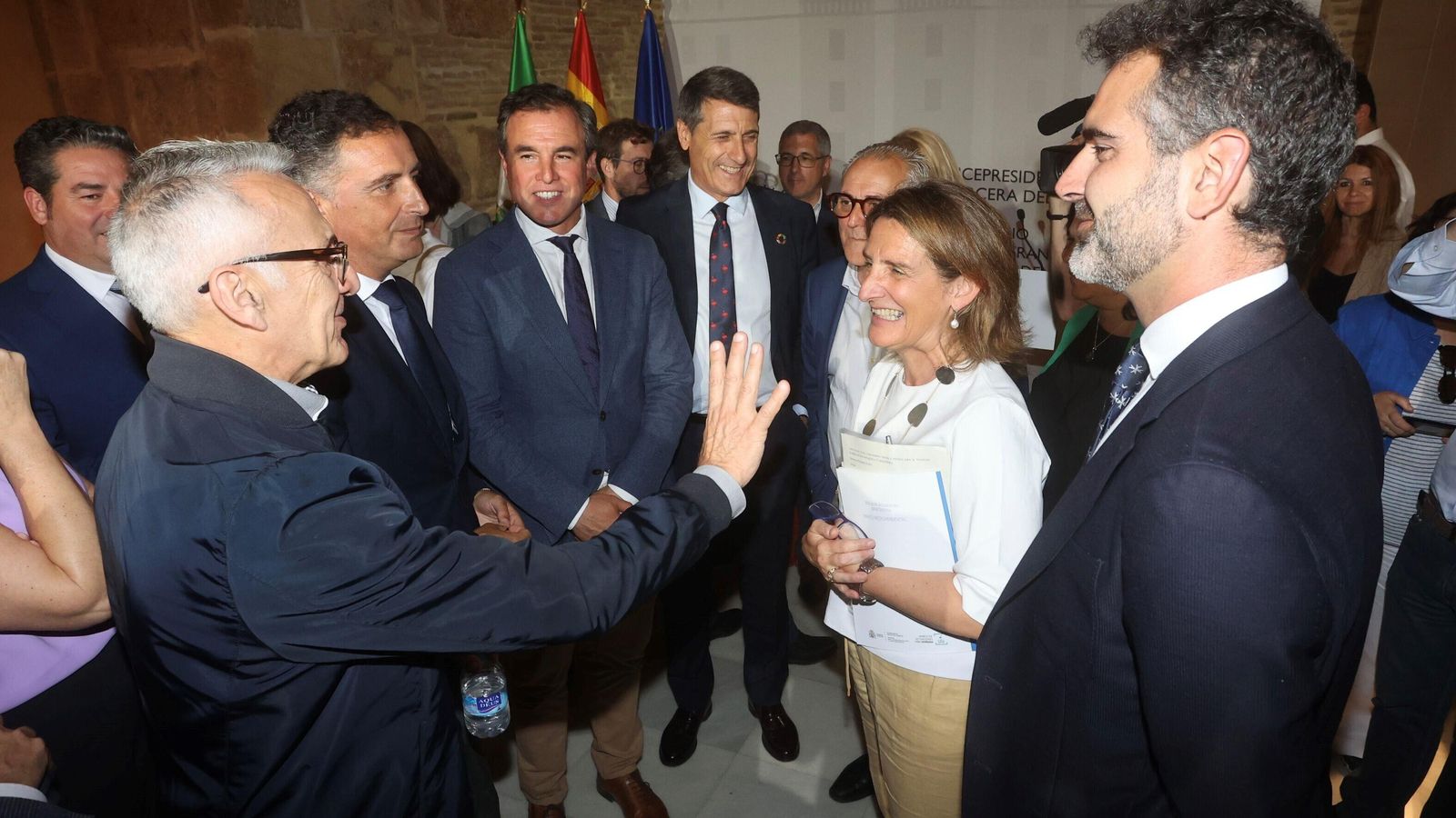 Teresa Ribera, en Sevilla con representantes de los ayuntamientos del entorno de Doñana.