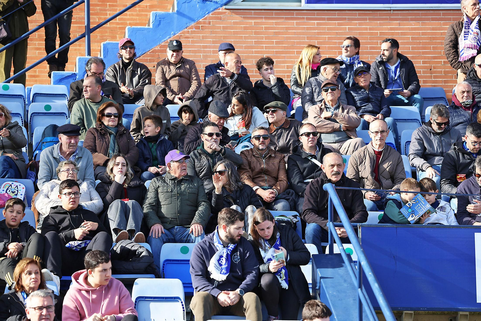 Búscate en las gradas en el Nuevo Colombino en el Recreativo de Huelva - Atlético Antoniano