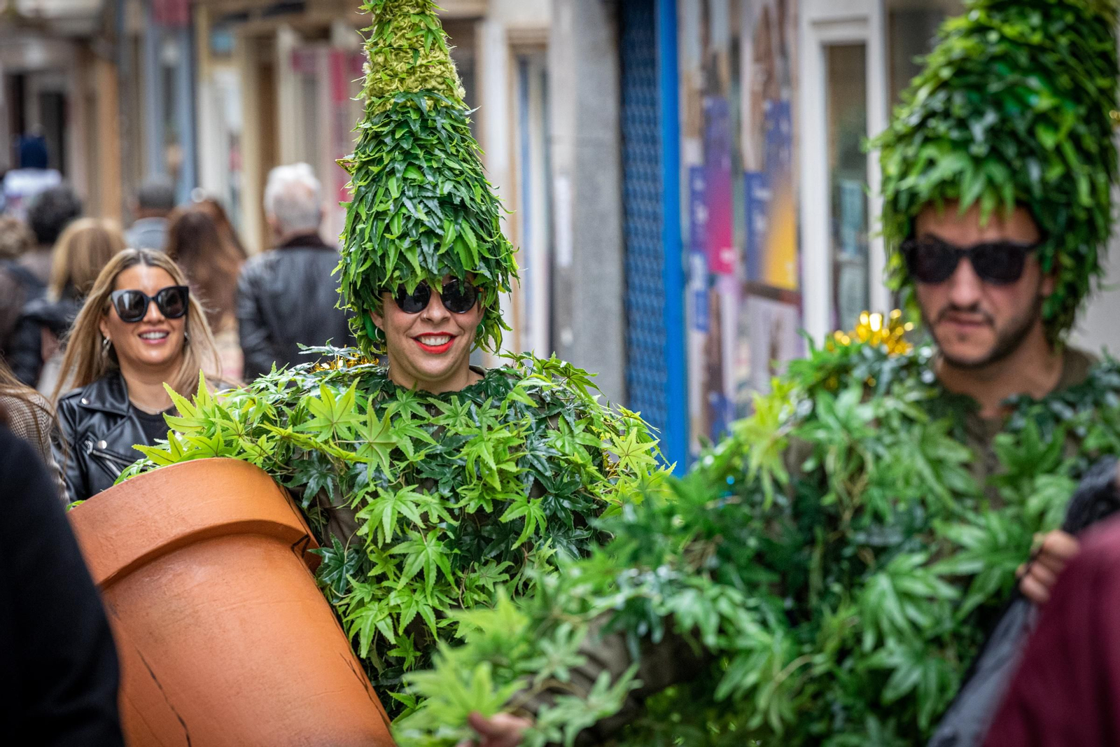 Imágenes del lunes de coros e ilegales del Carnaval de Cádiz 2023