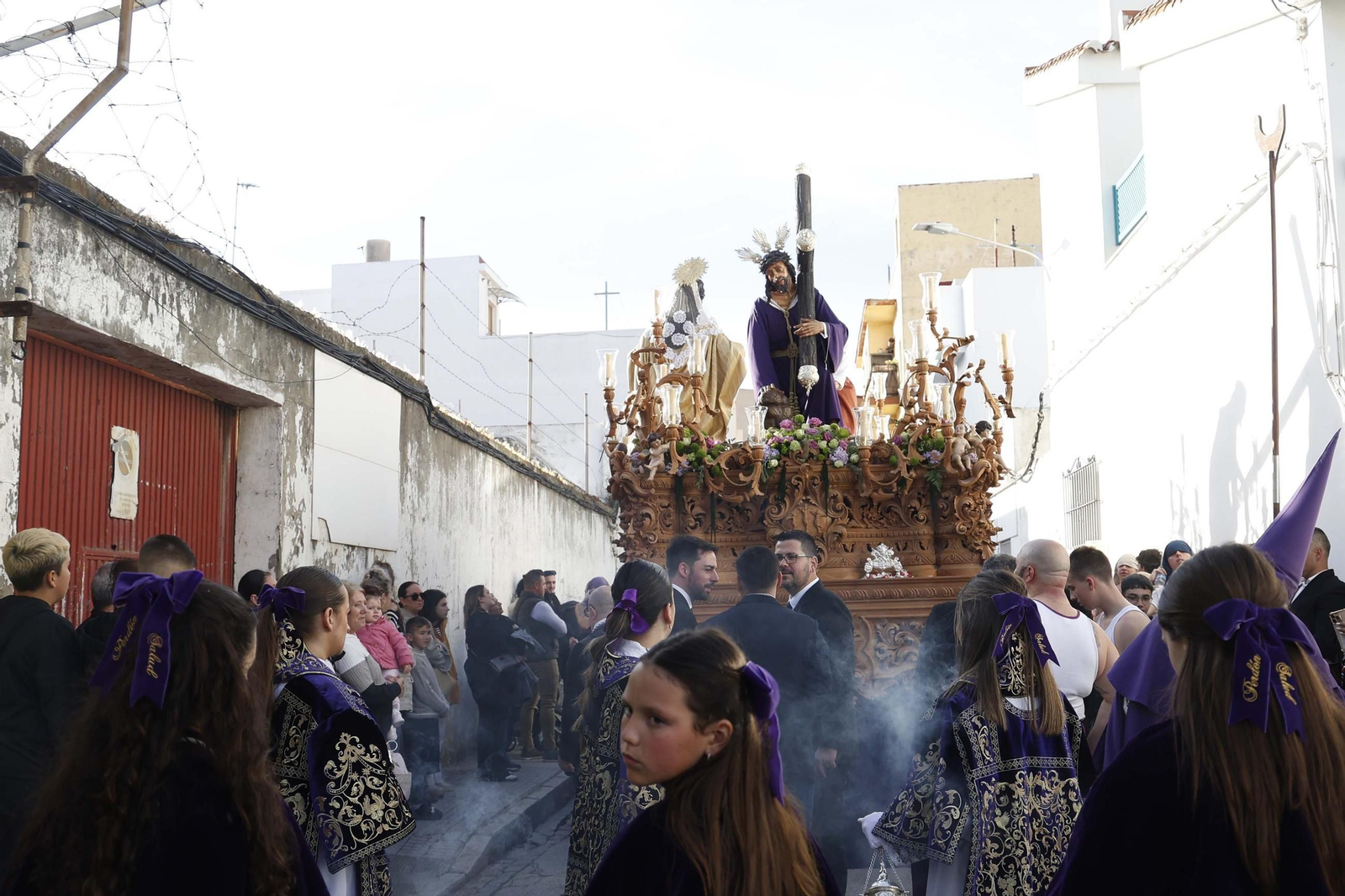 Fotos del Jueves Santo en La Línea: Perdón, Gran Poder y Angustias