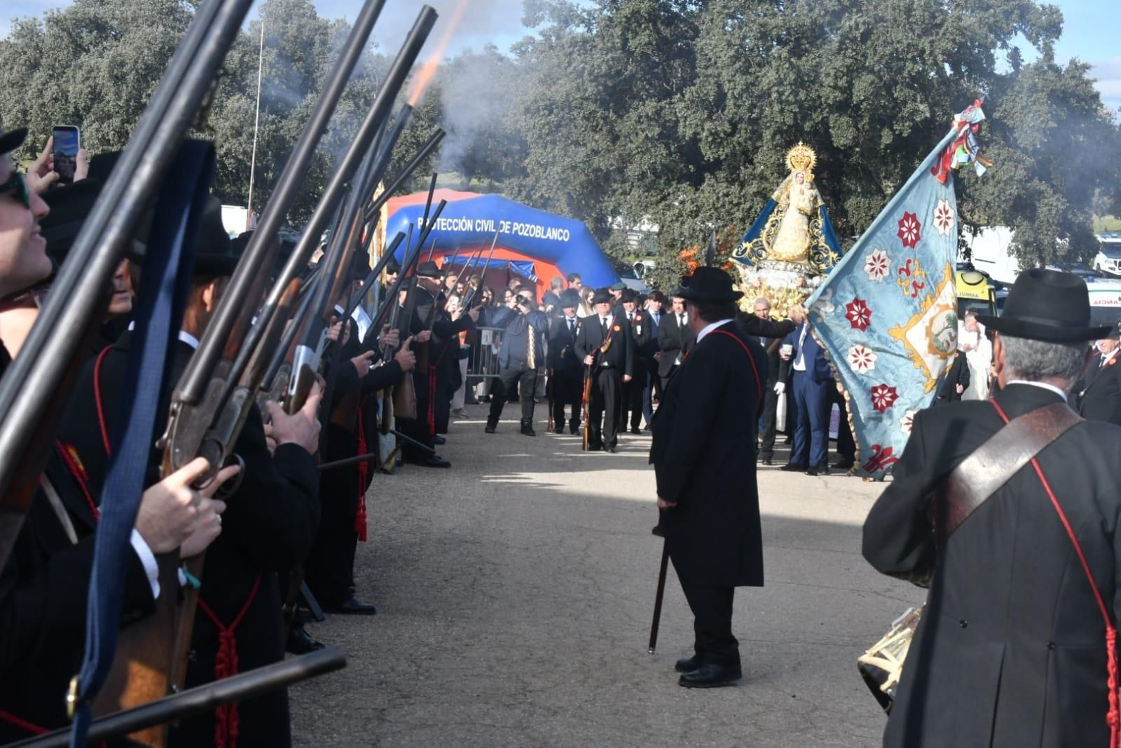 Procesión de la Virgen de Luna tras su coronación canónica