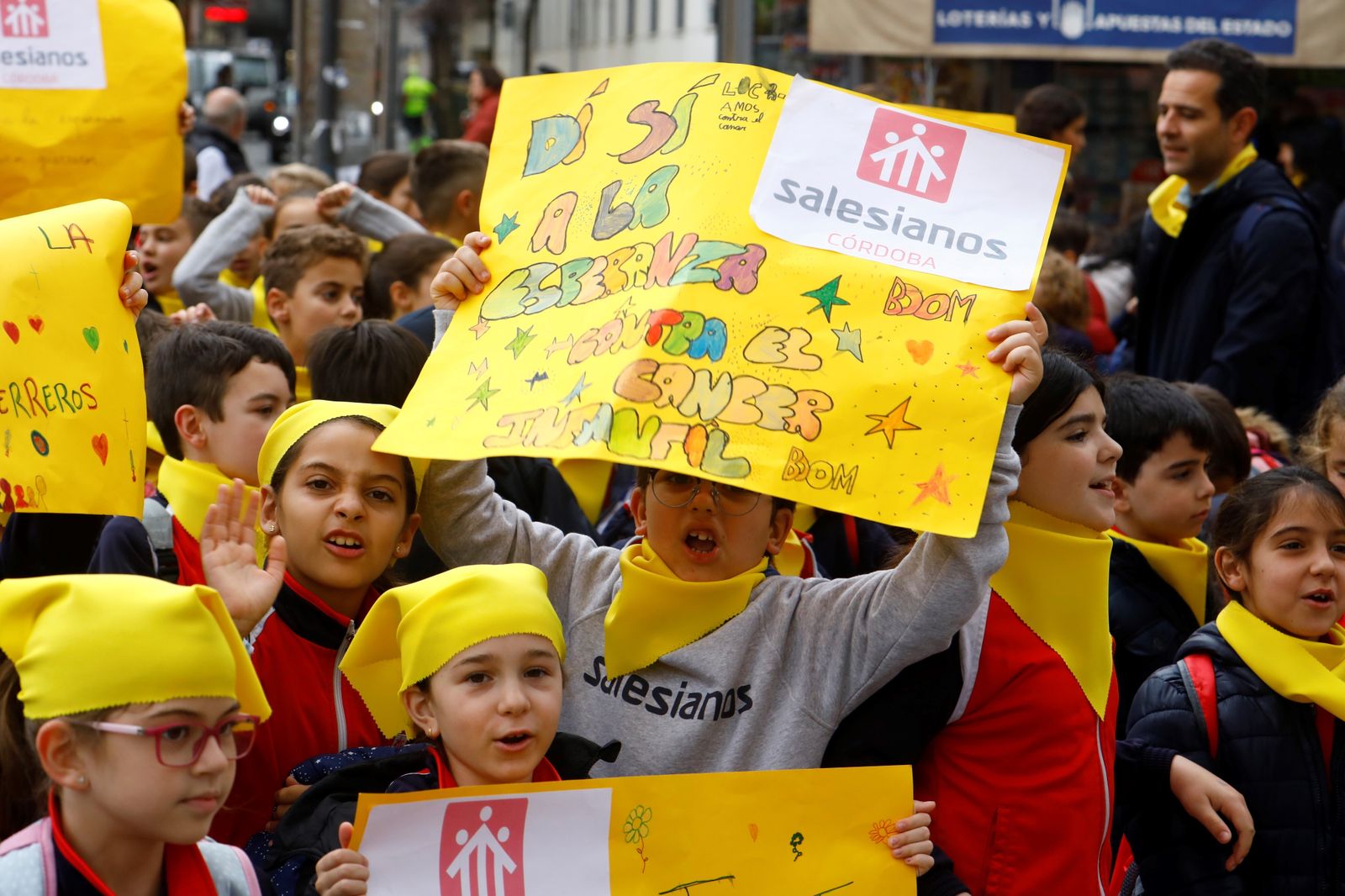 La marcha del Día Mundial Contra el Cáncer Infantil en Córdoba, en imágenes
