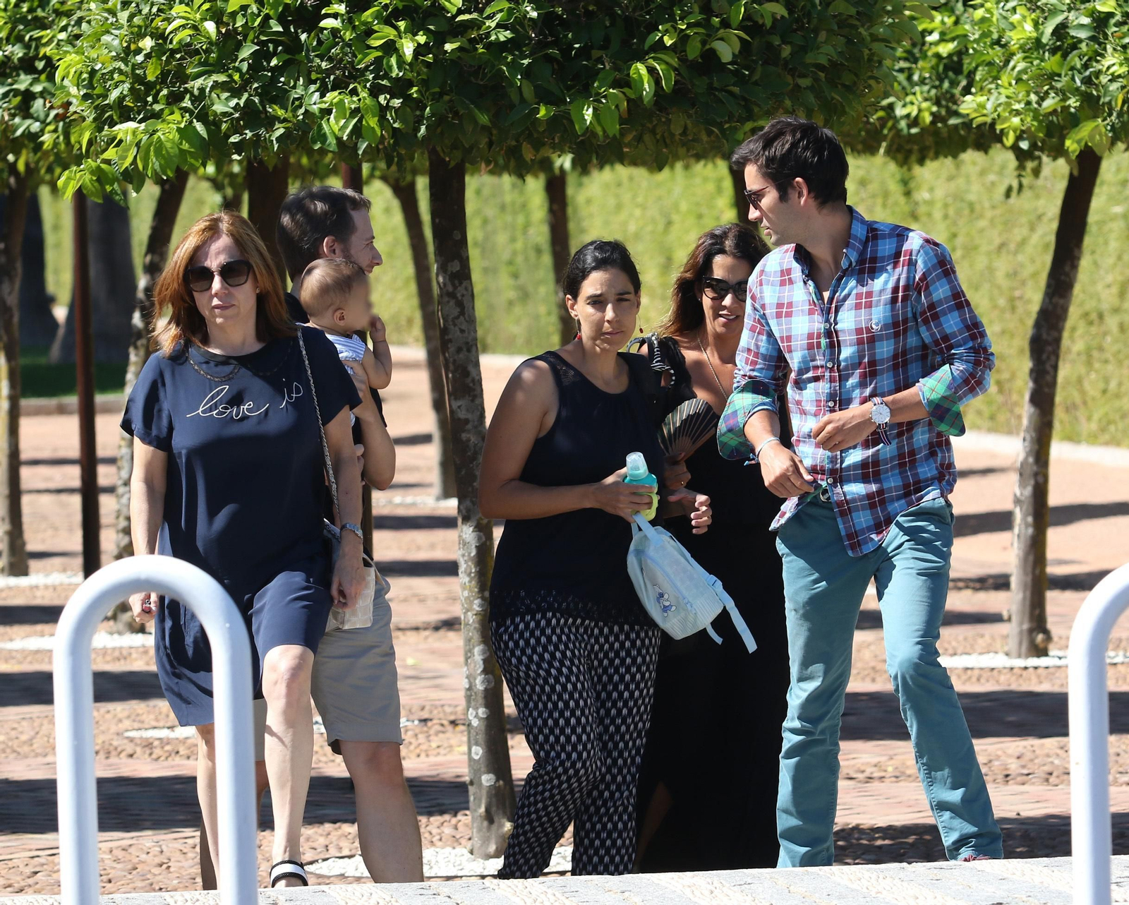 La familia de Blesa acude al tanatorio donde se incineró el cadáver del exbanquero