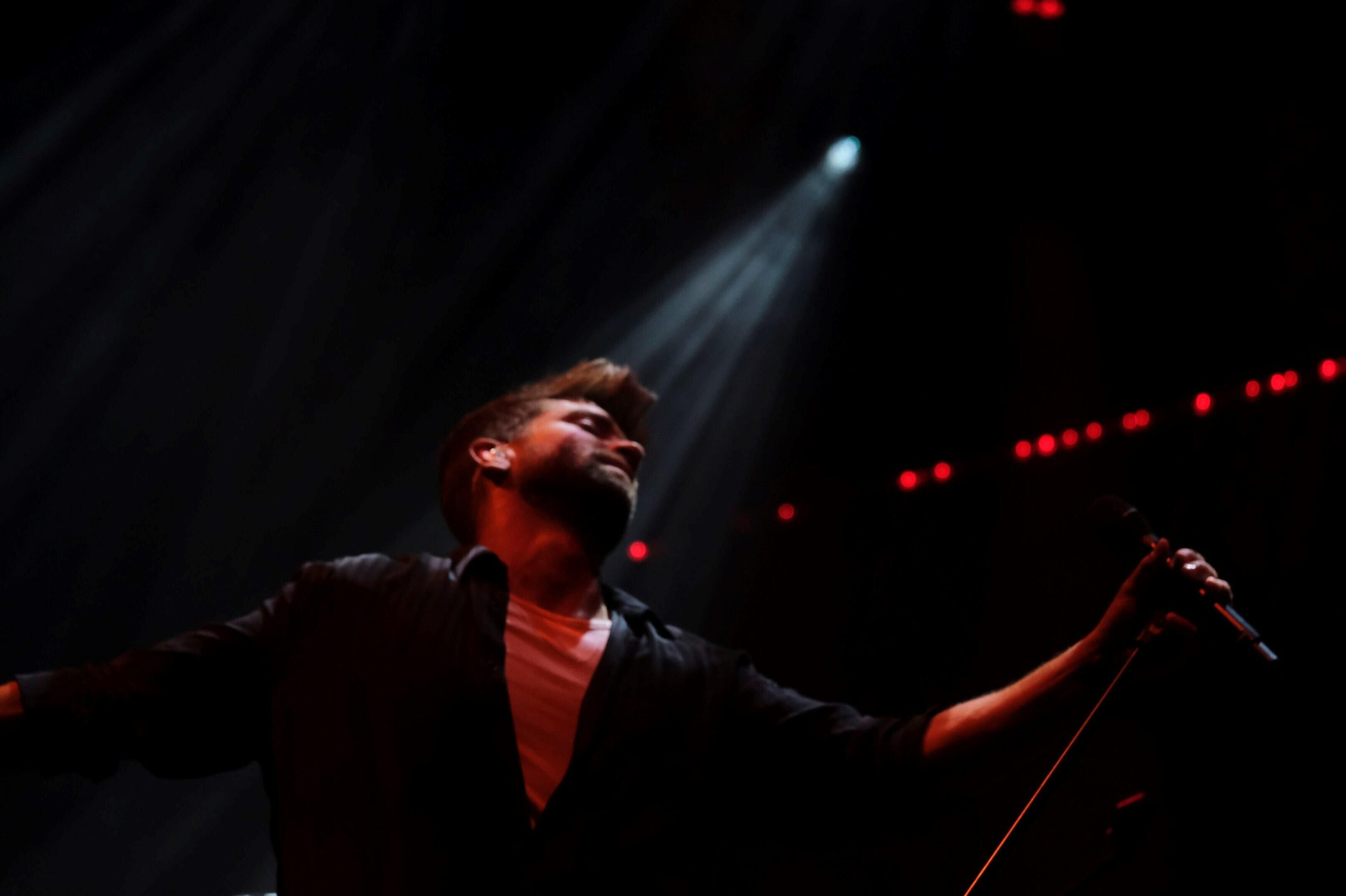 Las mejores imágenes del concierto de Pablo Alborán en la plaza de toros de Córdoba