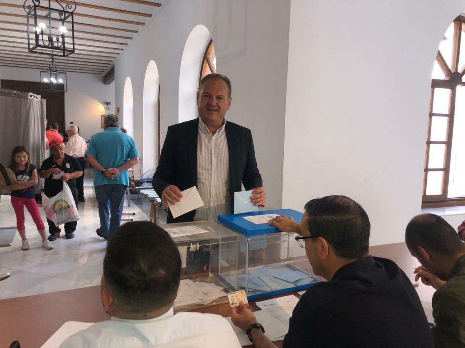 Antonio Fernández votando este domingo.