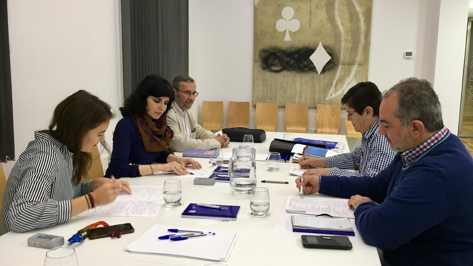 Reunión de los miembros del jurado del premio.