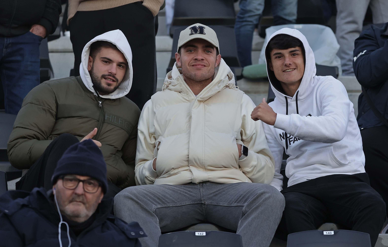 Búscate durante el Balona - Antoniano en el Ciudad de La Línea