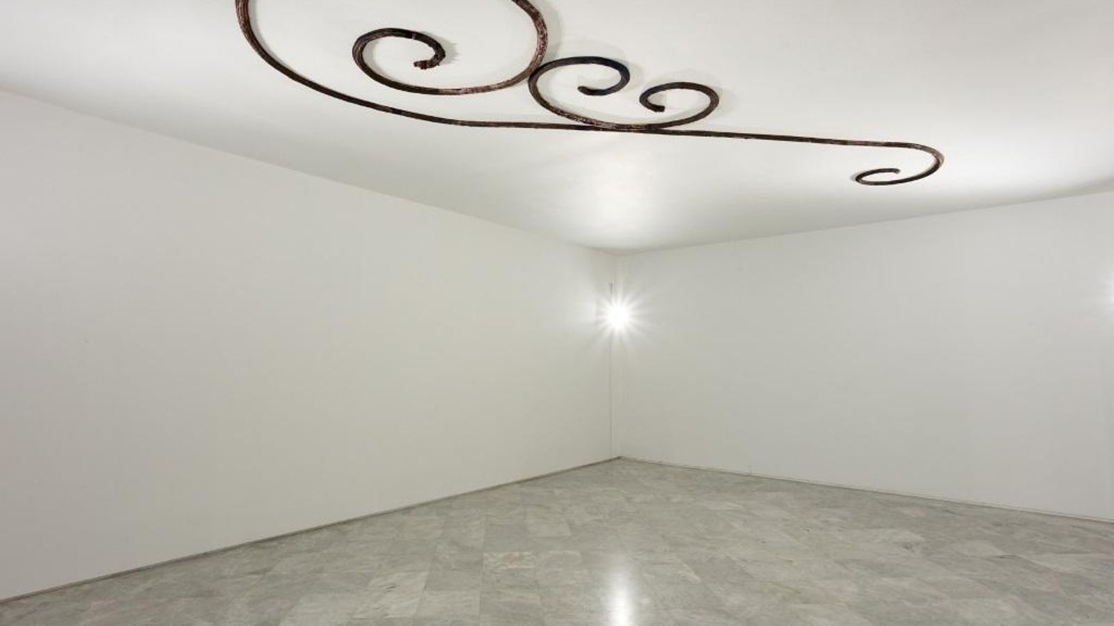 Instalación en el techo del granadino Álvaro Albaladejo.