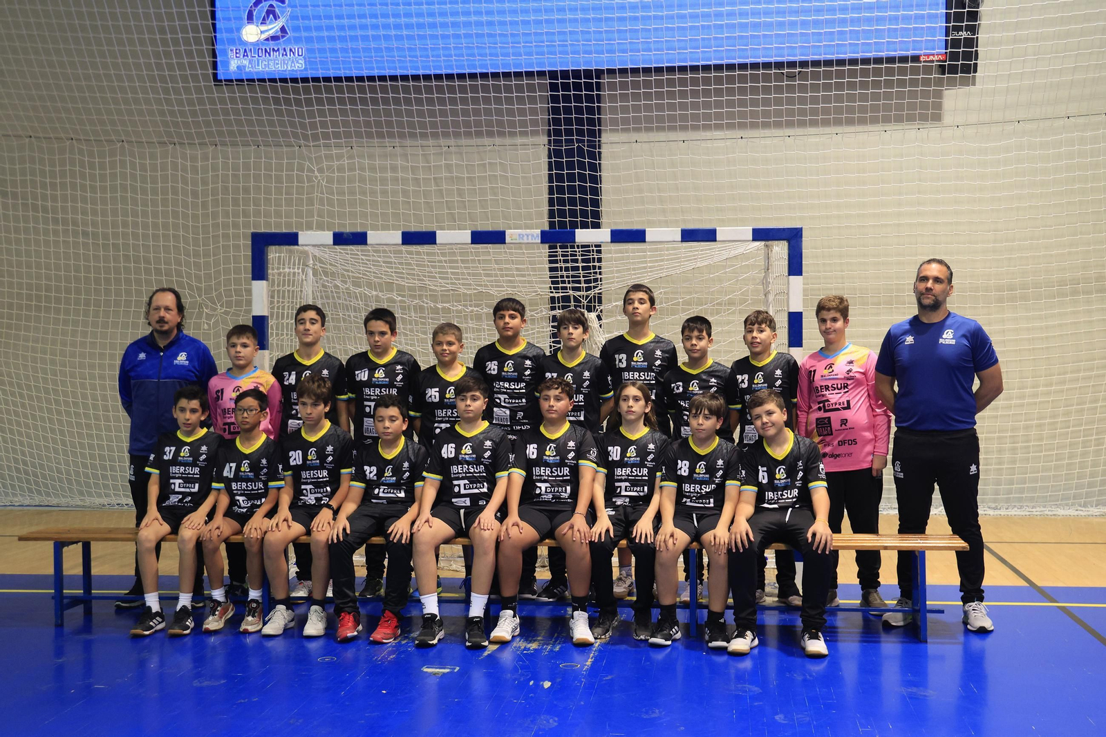 Las fotos de familia del Club Balonmano Ciudad de Algeciras 2025-26