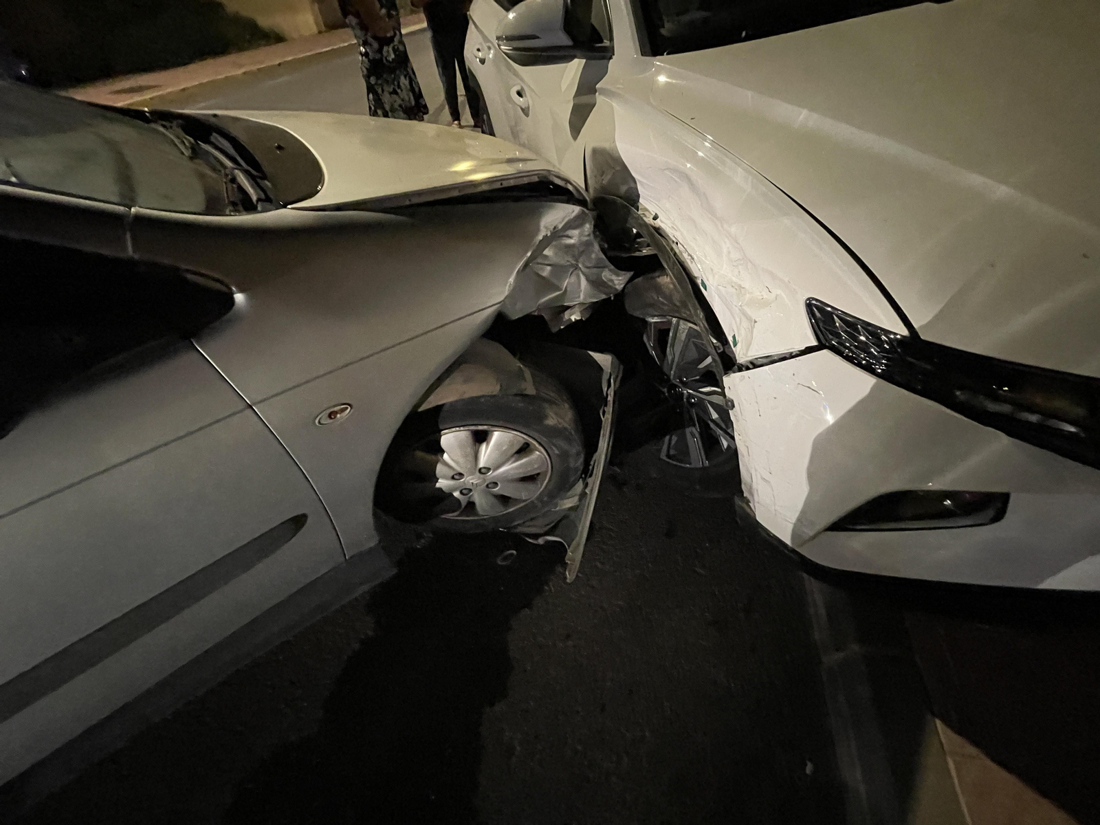 Las imágenes del brutal accidente en una calle de Vera, este domingo