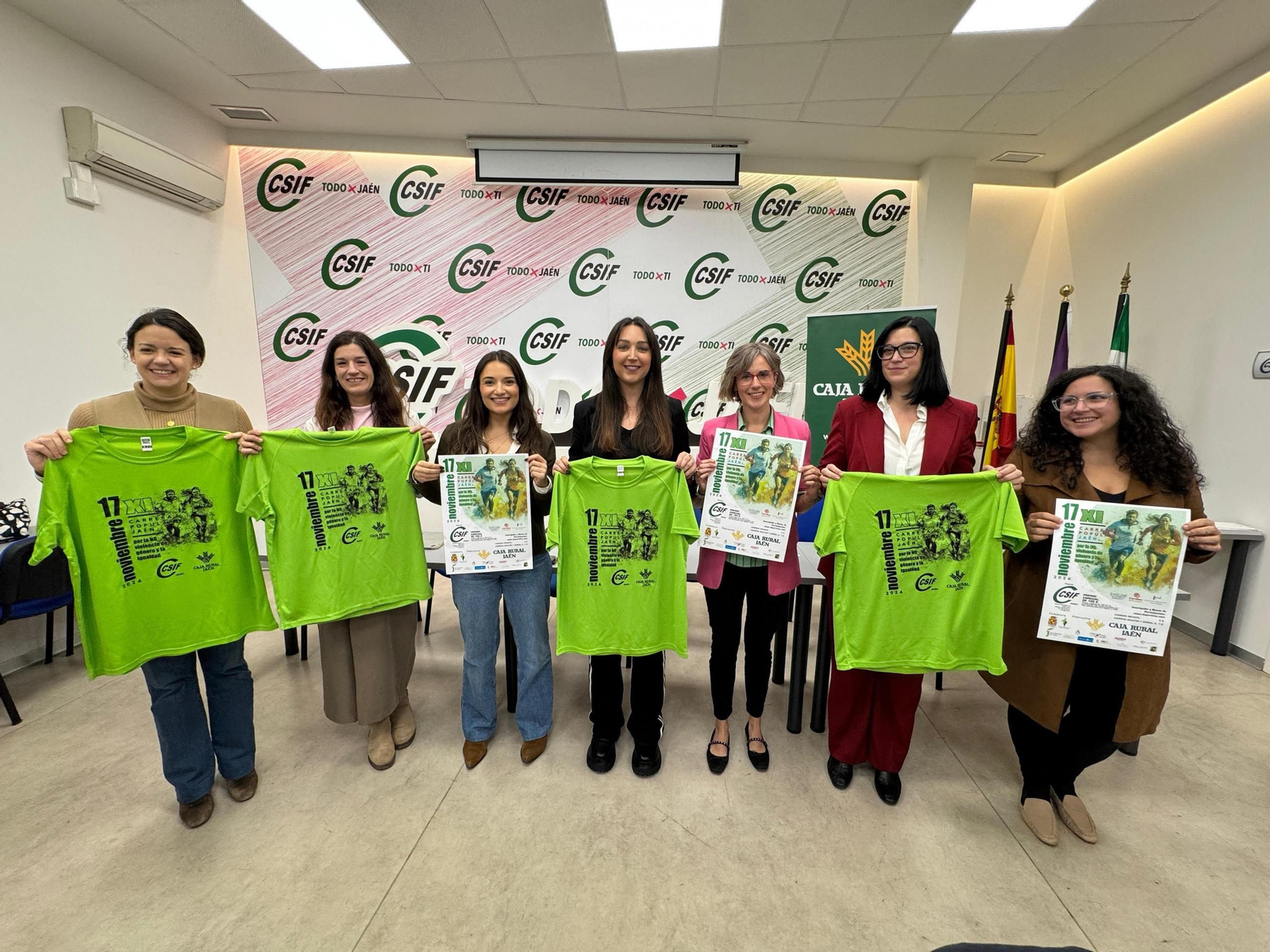 Foto de familia de la presentación de la XI Carrera por la No Violencia de Género y la Igualdad,
